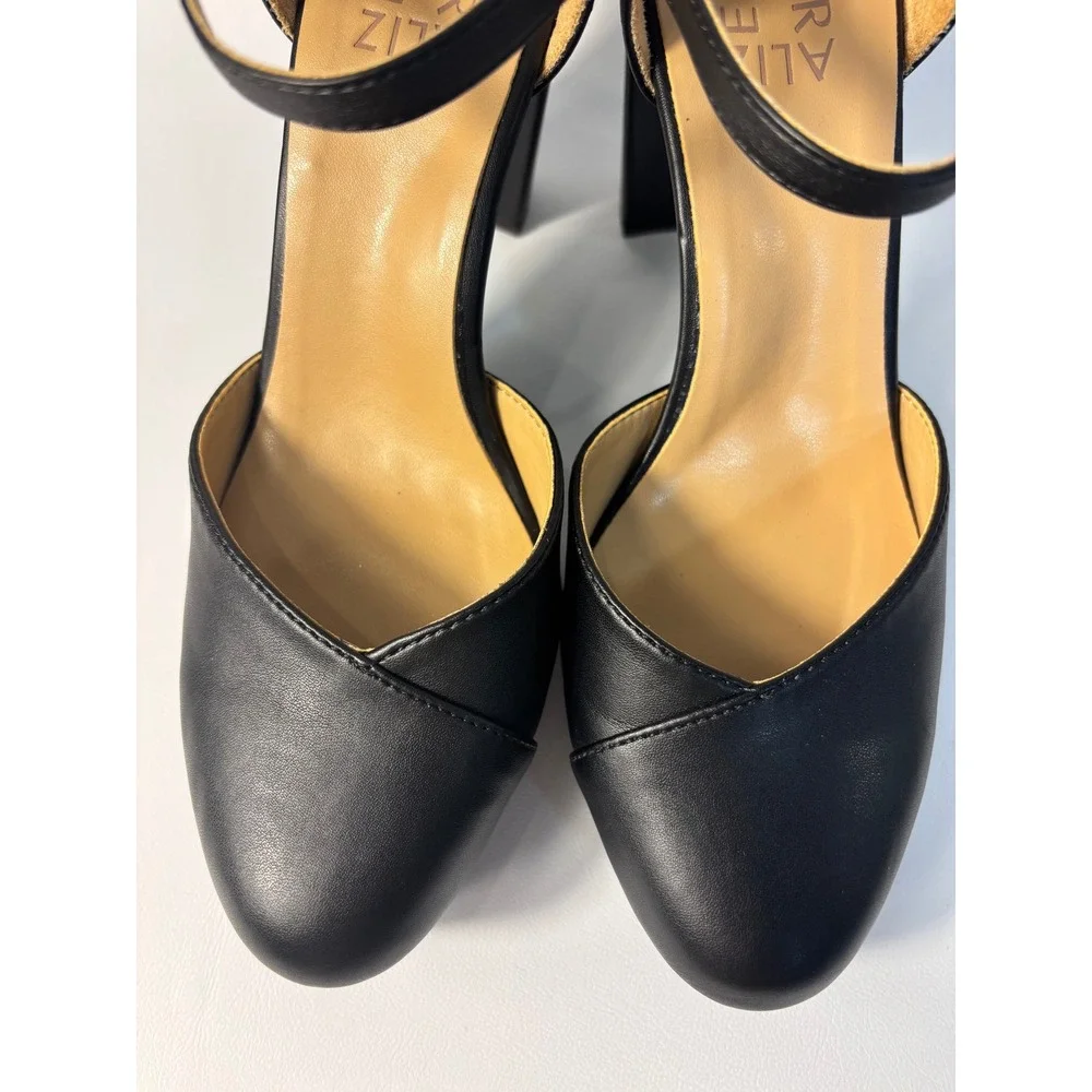 Naturalizer sandal closed